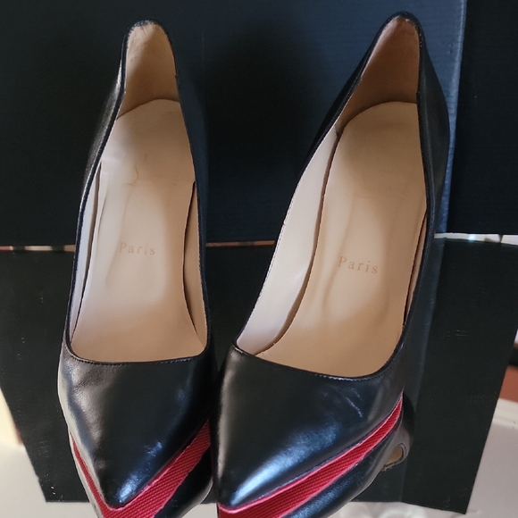 Christian Louboutin Shoes - Christian Louboutin Black Kid Leather So Kate Sz 38